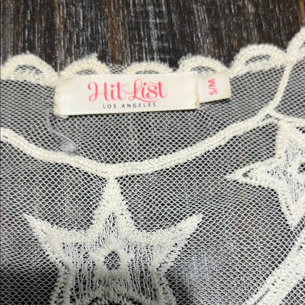 Hit List Lace Star Pattern Top - Picture 2 of 12